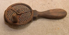 Antique Skillin & Reed mechanical nutmeg grater patent 9 3 1867 collectible tool