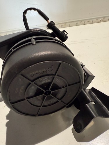 Ferrari California T SECONDARY AIR SYSTEM PUMP 247795 - Picture 4 of 5