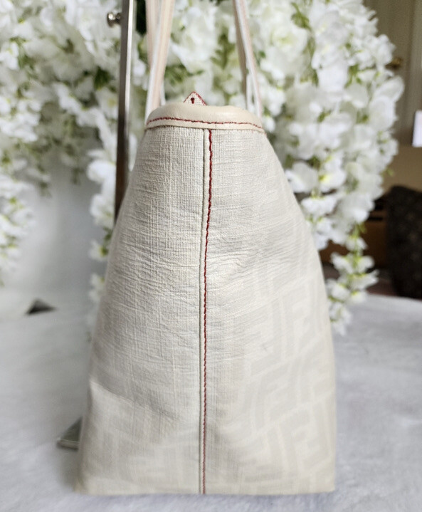 バッグ FENDI FF ZUCCA NYLON SHOULDER TOTE BAG FENDI FF ZUCCA NYLON SHOULDER TOTE BAG - メルカリ