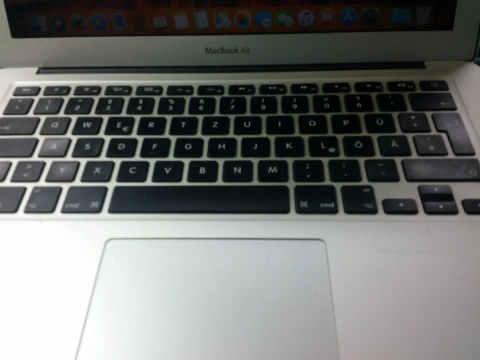 Apple MacBook Air 13" M2 · 8GB · 500GB, Foto 2 von 2