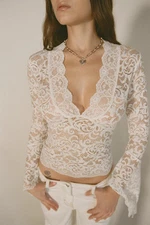 iamgia White and black lace top V-neck long sleeve T-shirt