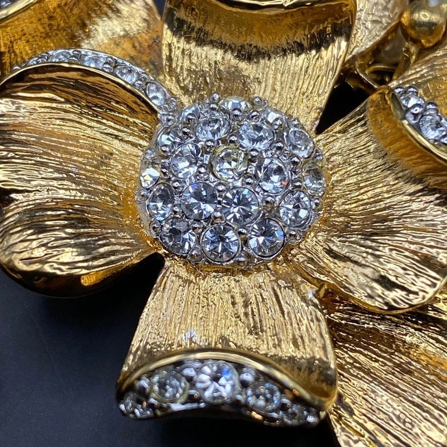 NUEVO SIN ETIQUETAS NOLAN MILLER Gargantilla Collar 9 Hilos Tono Dorado Flor Broche Foto 4 de 4
