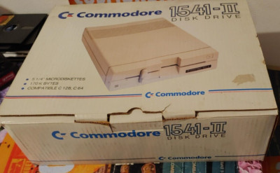 Commodore 1541 II Floppy in OVP (mit NT & Serial / Manual) works 8-bit 204898