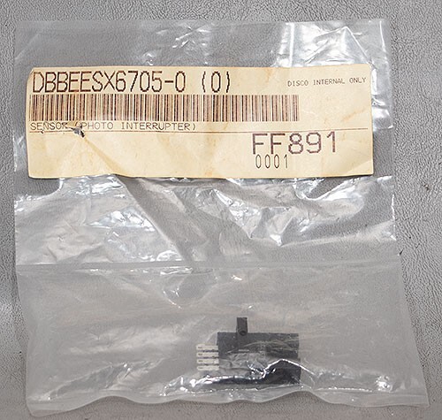 NEW Omron EE-SX673 Photo Interrupter Sensor, Disco PN: DBBEESX6705-0 - Picture 1 of 2