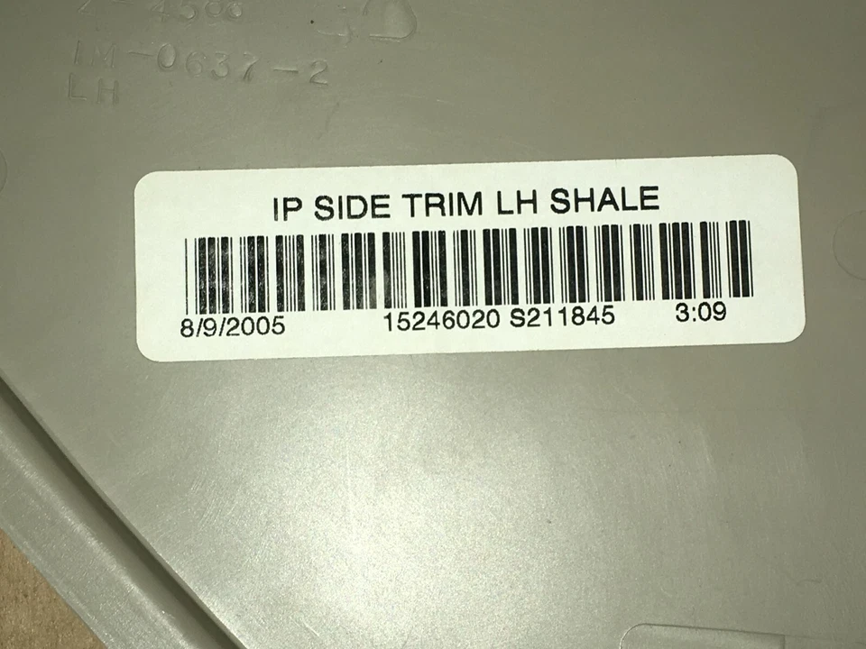 Cadillac XLR side trim dash cover LH Left Drievrs side 04-09 new — 第 3/3 张图片