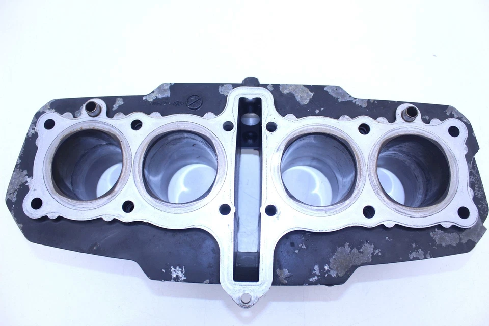 Suzuki GS550L 1983 OEM MOTOR PISTÓN CILINDROS BLOQUE JARRA EB4 Foto 3 de 4