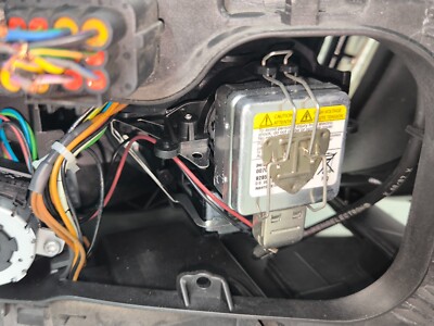 S80 2009-2011 Volvo V70 XC70 MK3 Xenon HID Head Lamp Head S80 2009-2011 Volvo V70 XC70 MK3 Xenon HID Head Lamp Head