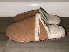 Gaahuu Women's Faux Shearling Lined Chestnut Brown Slippers Size Medium 7-8 NEW