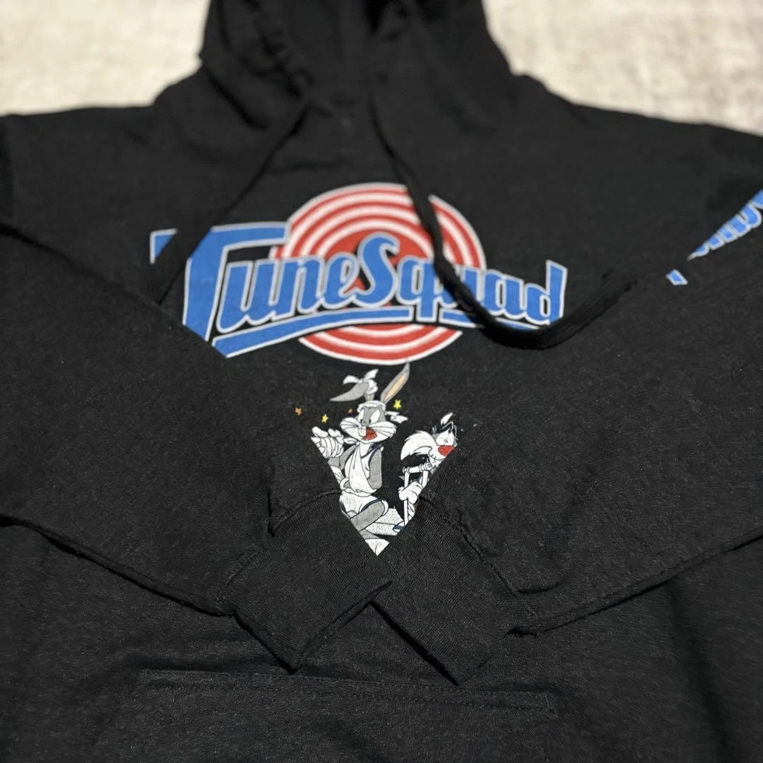VETEMENTS Abbigliamento usatoy Loone Tune Tuned Squa logoa fel conpuccio c Mero neroacite