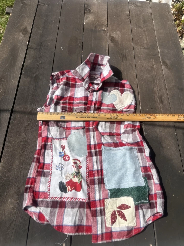 Edredón de bolsillo de franela reciclada sin mangas para mujer M rojo Cottagecore Raggedy Ann Foto 2 de 4