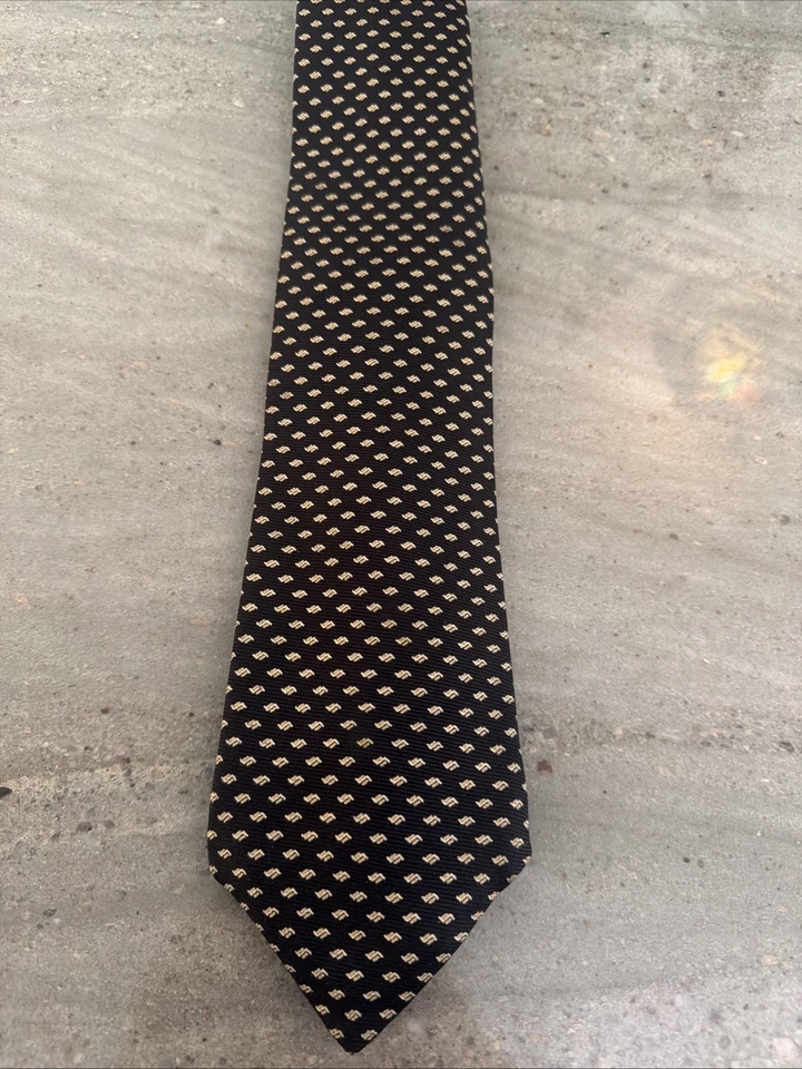 Corbata Kiton 7 pliegues negra usada 100 % seda Foto 3 de 3