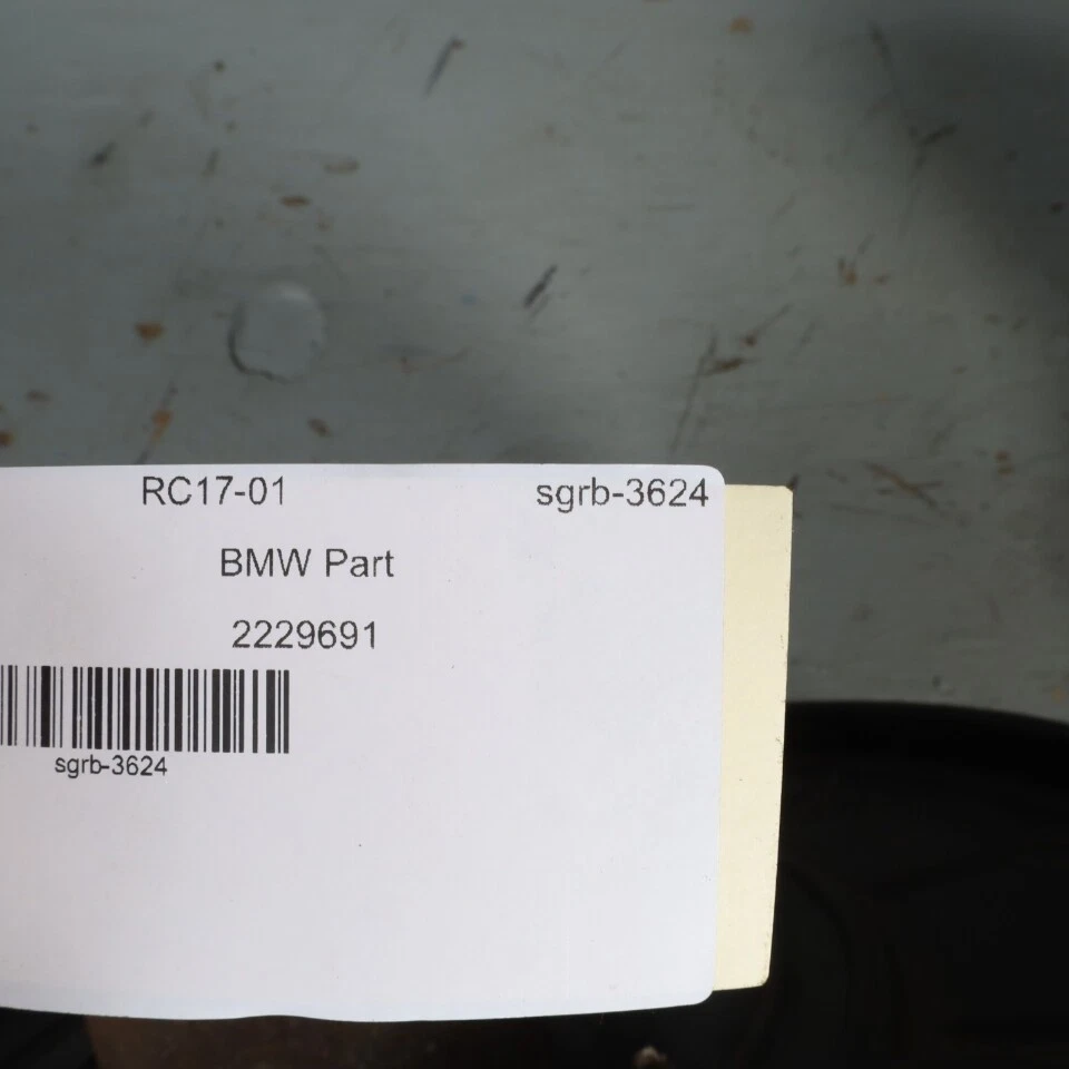 2001-2006 BMW M3 Left Rear Trailing Control Arm Hub 33322229685 OEM Used - Image 3 of 4