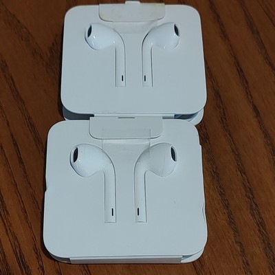 Original EarPods Headphones/Wired Ear Buds For iPhone With Built In Remote. (2)