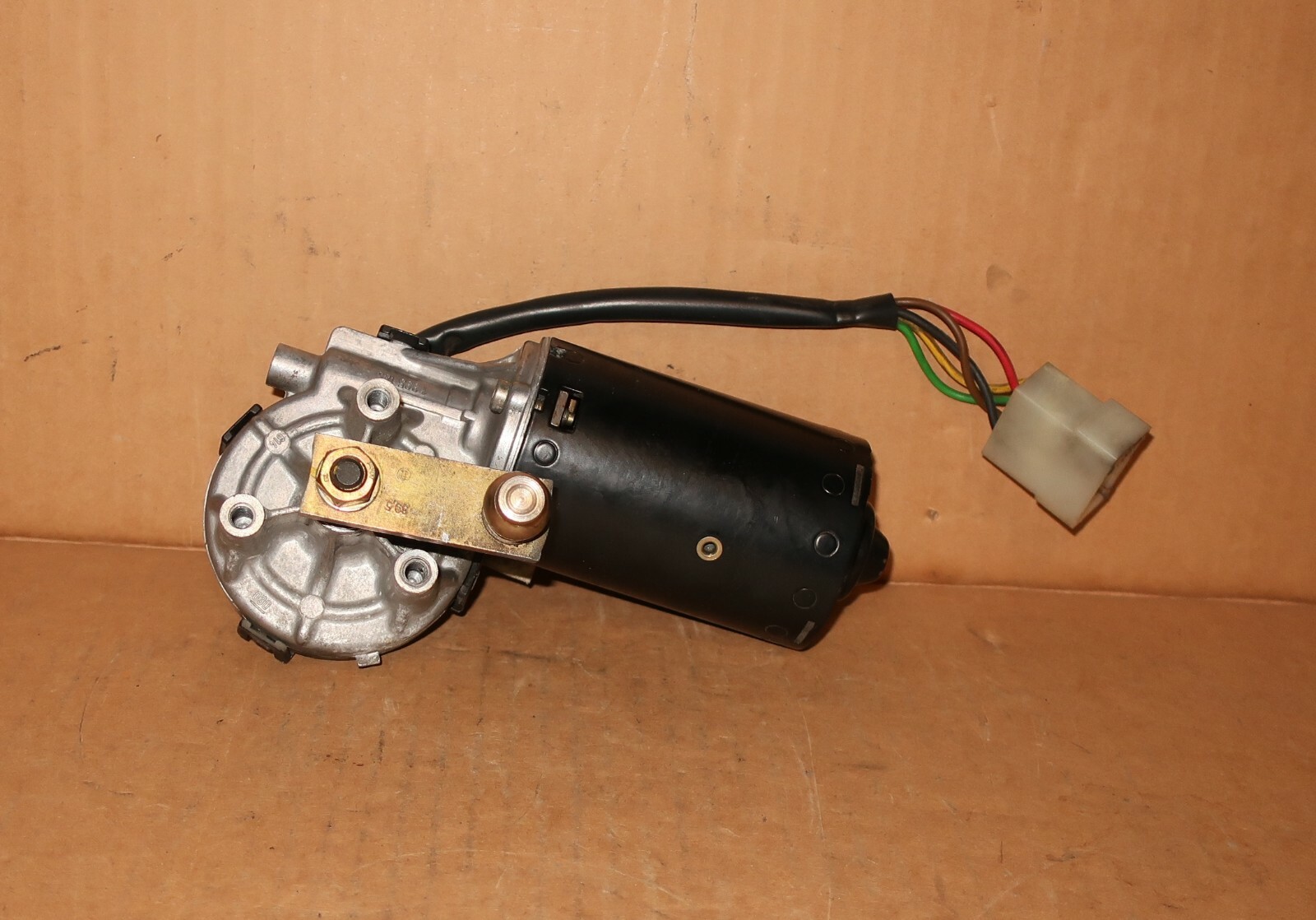 Maserati Biturbo  WINDSHIELD WIPER MOTOR LHD   #9972i