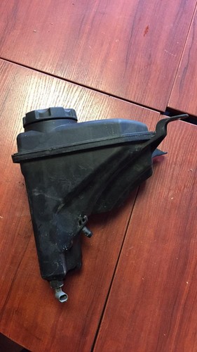 BMW 1 E87 E90 BENZIN KÜHLER AUSGLEICHSKRÜMMER KÜHLMITTELBEHÄLTER 7543026