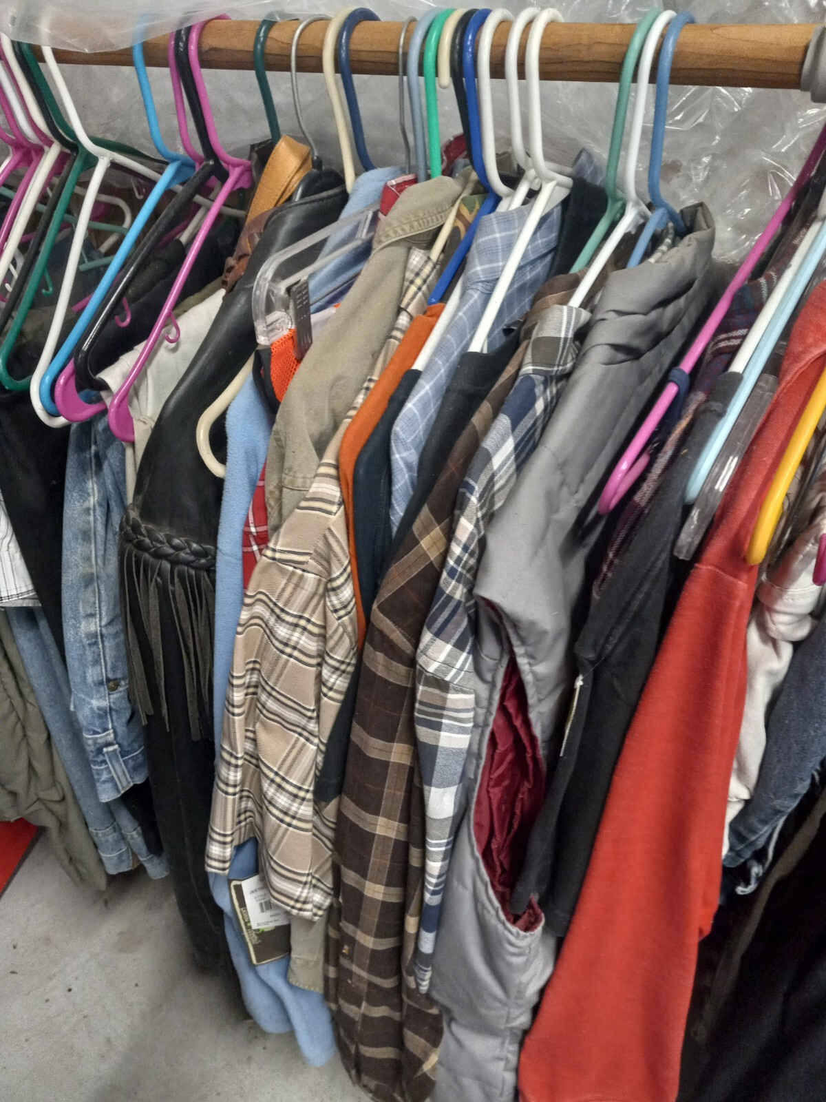 Wholesale Lot Lightly Used / New Asst Clothing For Resale 50 Pieces