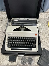 Olympia Typewriter SM9 - Vintage 1970s thumbnail