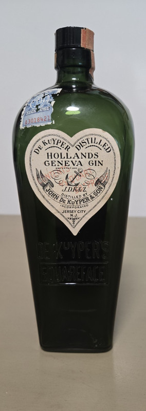 JOHN DE KUYPER & SON GIN BOTTLE W/ ORIGINAL PAPER LABEL-DISTILLED GENEVA GIN