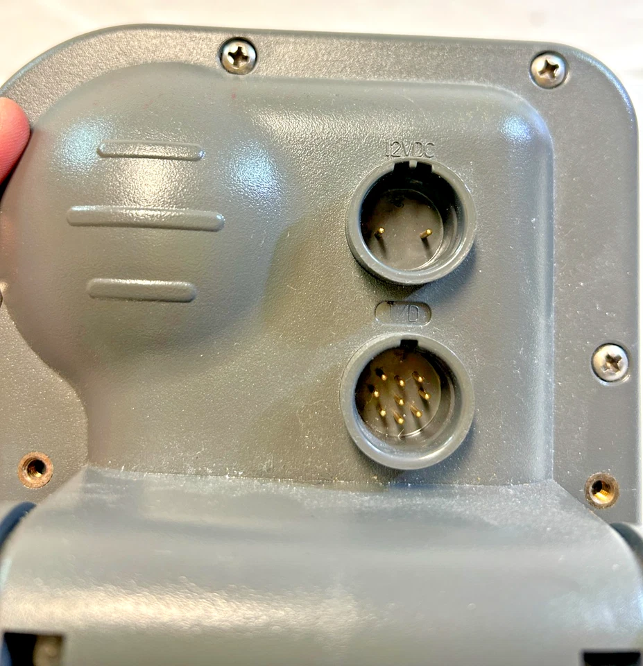 Unidad principal buscador de peces RAYTHEON L265 de colección solo sin probar Foto 4 de 4