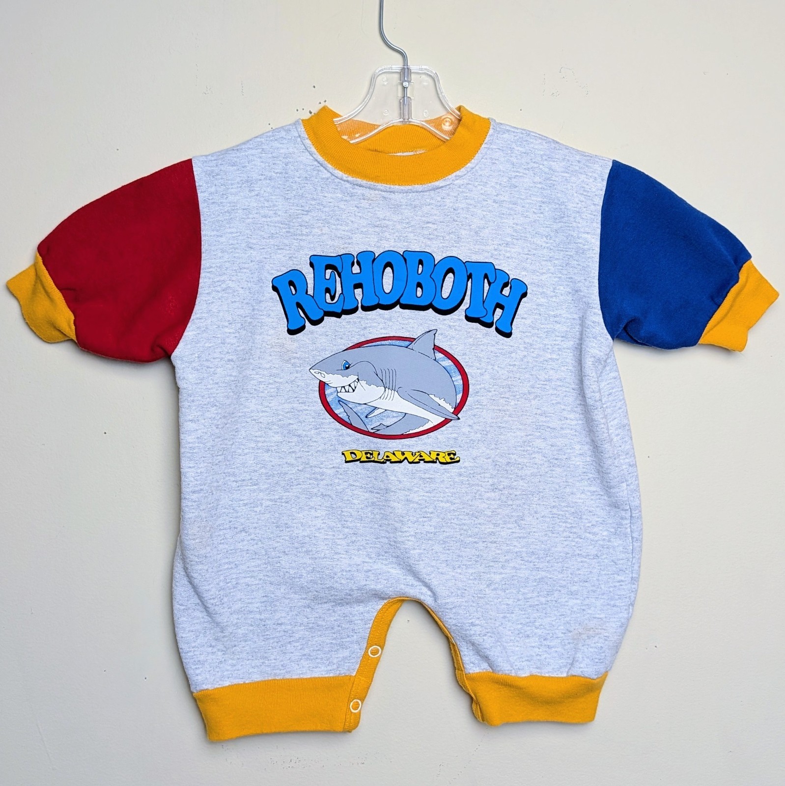 Mameluco vintage Rehoboth Beach Delaware Shark colorblock años 90 una pieza 12 meses