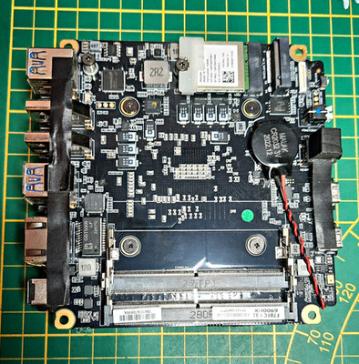 Minisforum UM690 Barebone Motherboard Platine Ryzen 9 6900HX