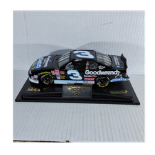 Revell 1:24 2001 Chevrolet Monte Carlo Dale Earnhardt 3 Oreo Diecast COA Box