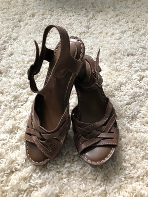 white mountain leather shoes