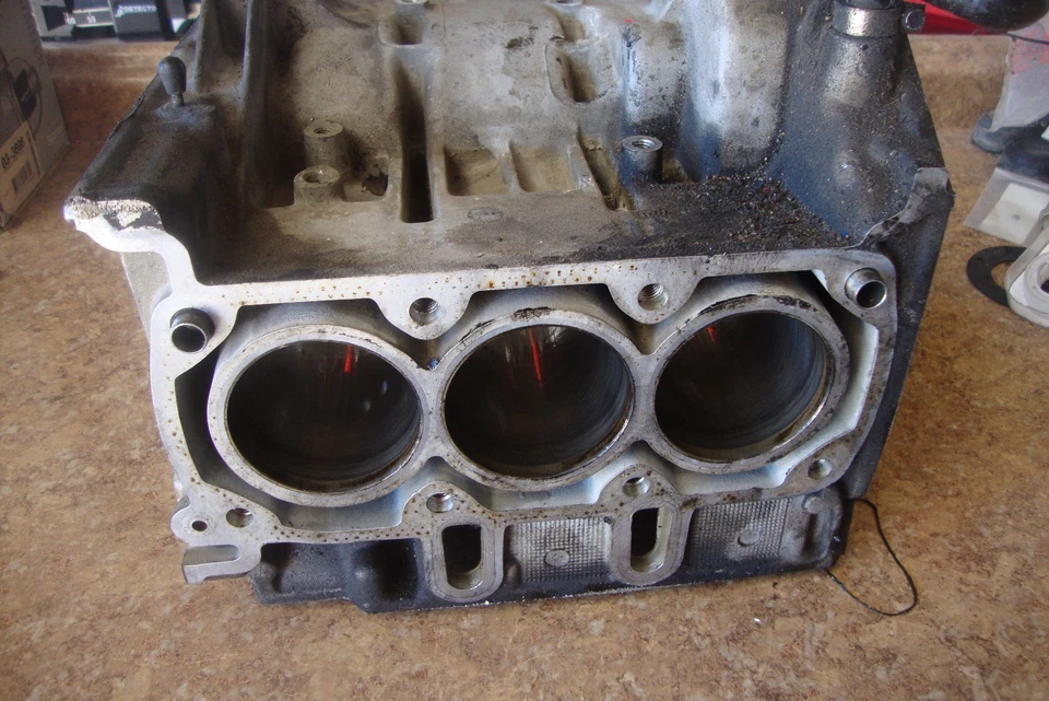 1988 BMW K75S K 75 S K75 Engine Casing Cylinder Jugs Barrels Case L11 - Image 2 of 3