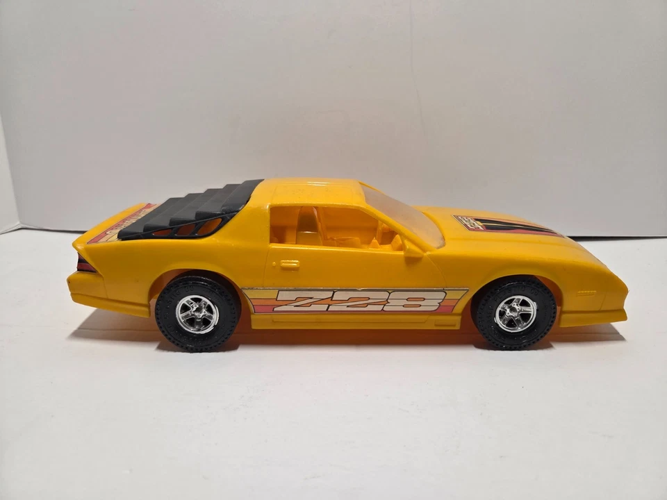 Vintage Chevy Camaro Z28 Yellow Processed Plastics Montgomery 12" - Image 3 of 4