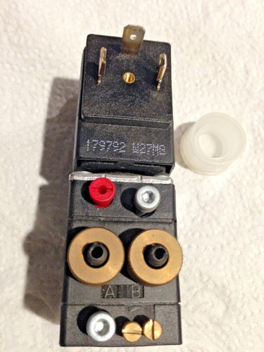 Master Mac 2000 MM2K134641 PN 00133913 240vac Solenoid Valve Pneumatic Air - Picture 3 of 10