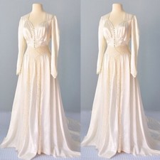 Light Champagne Wedding Dresses Vintage Long Sleeves Satin A Line Bridal Gowns