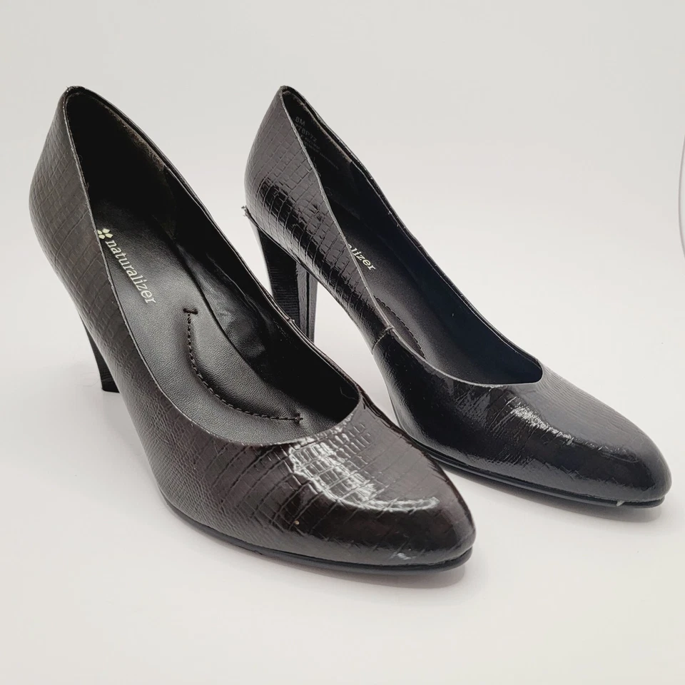 Tacones Naturalizer Mujer Marrón Charol Piel de Serpiente Texturizados Talla 8M Foto 2 de 4