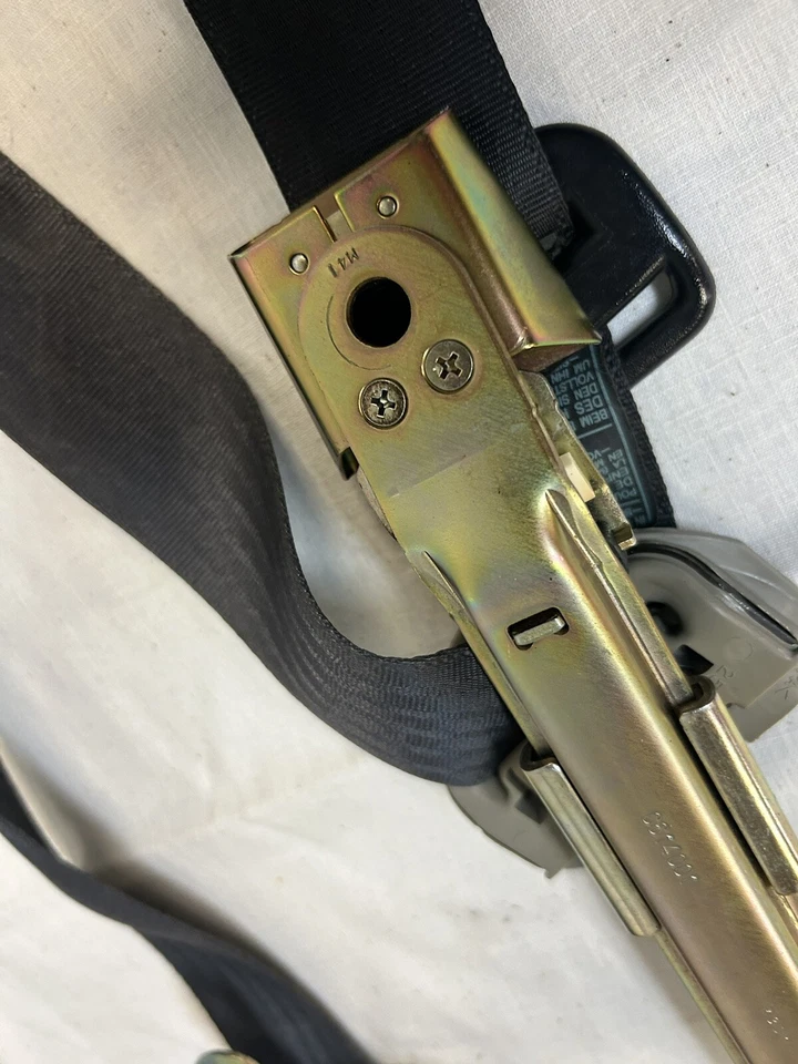 2001 2002 2003 2004 3005 2006 LEXUS LS430 CINTURÓN DE SEGURIDAD DELANTERO DERECHO 1V Foto 3 de 4