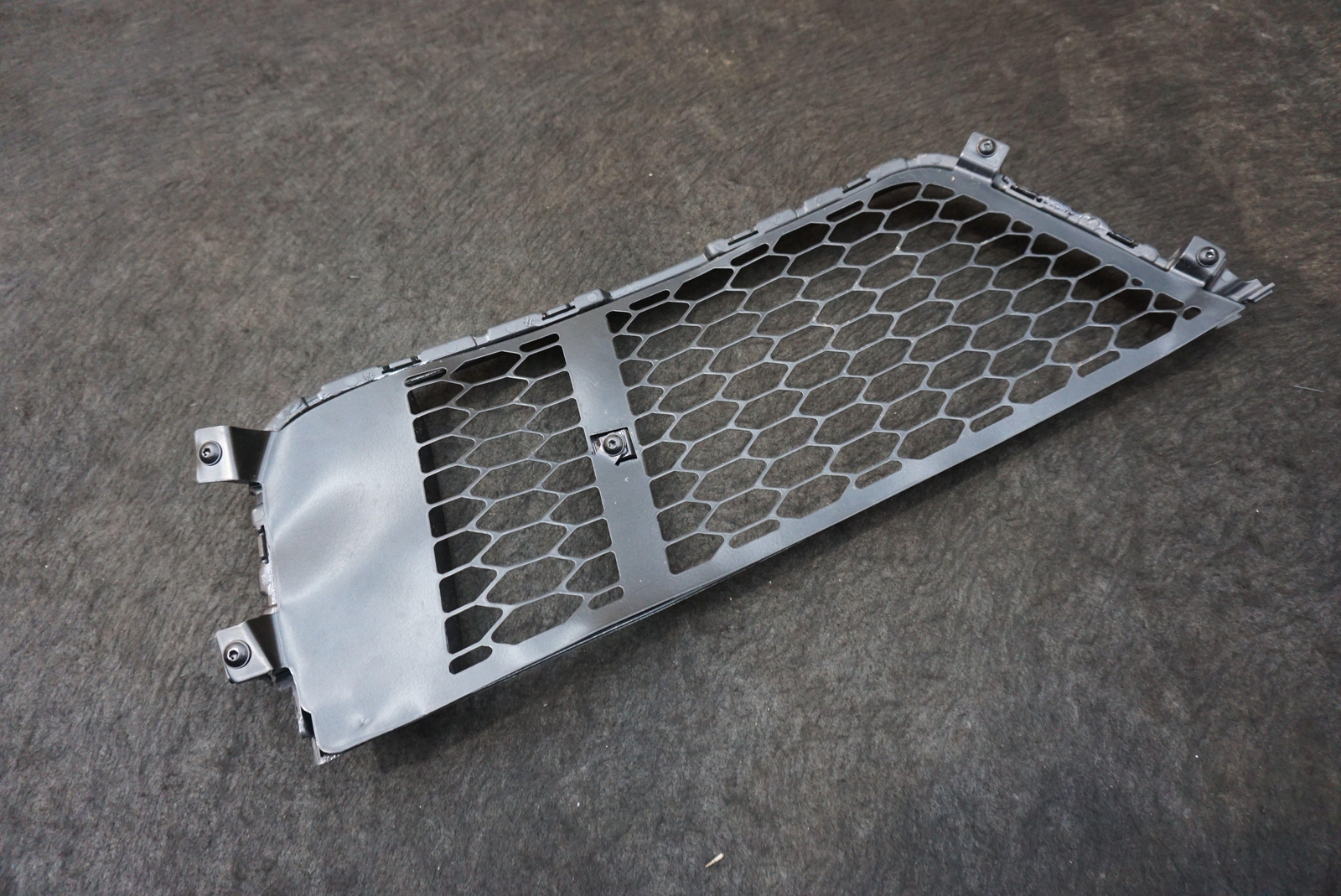 Rear Bumper Left Side Grille Panel W/ Cover OEM 4S0807675A Audi R8 GT4 4S 16-18