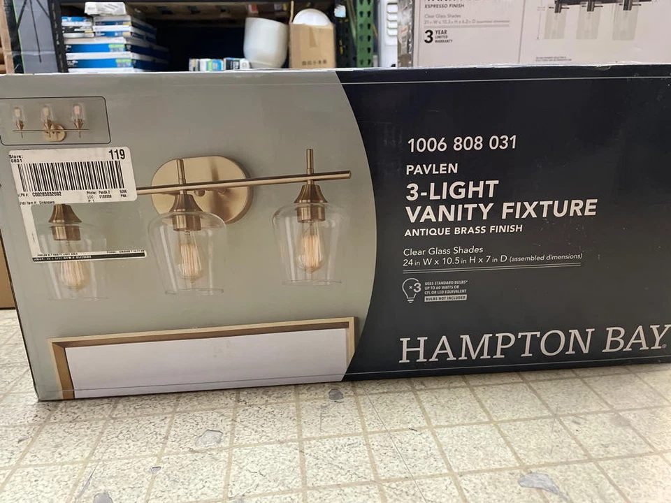 Pavlen 24 in. Luz de tocador antigua de latón de 3 luces con pantallas de vidrio transparente Foto 4 de 4