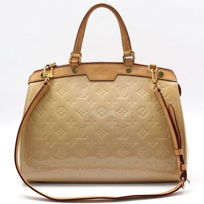 Louis Vuitton Umhängetasche Brea MM Monogram Lack M90068 48880000