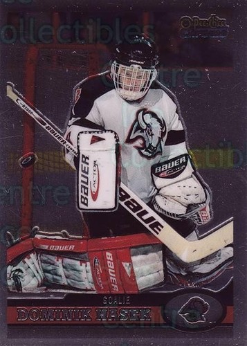 1999-00 O-Pee-Chee Chrome #9 Dominik Hasek - Picture 1 of 1