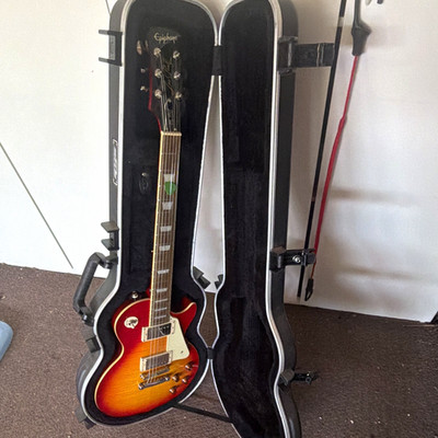 Epiphone Les Paul Standard Sunburst Solid Body 6-String Electric Guitar