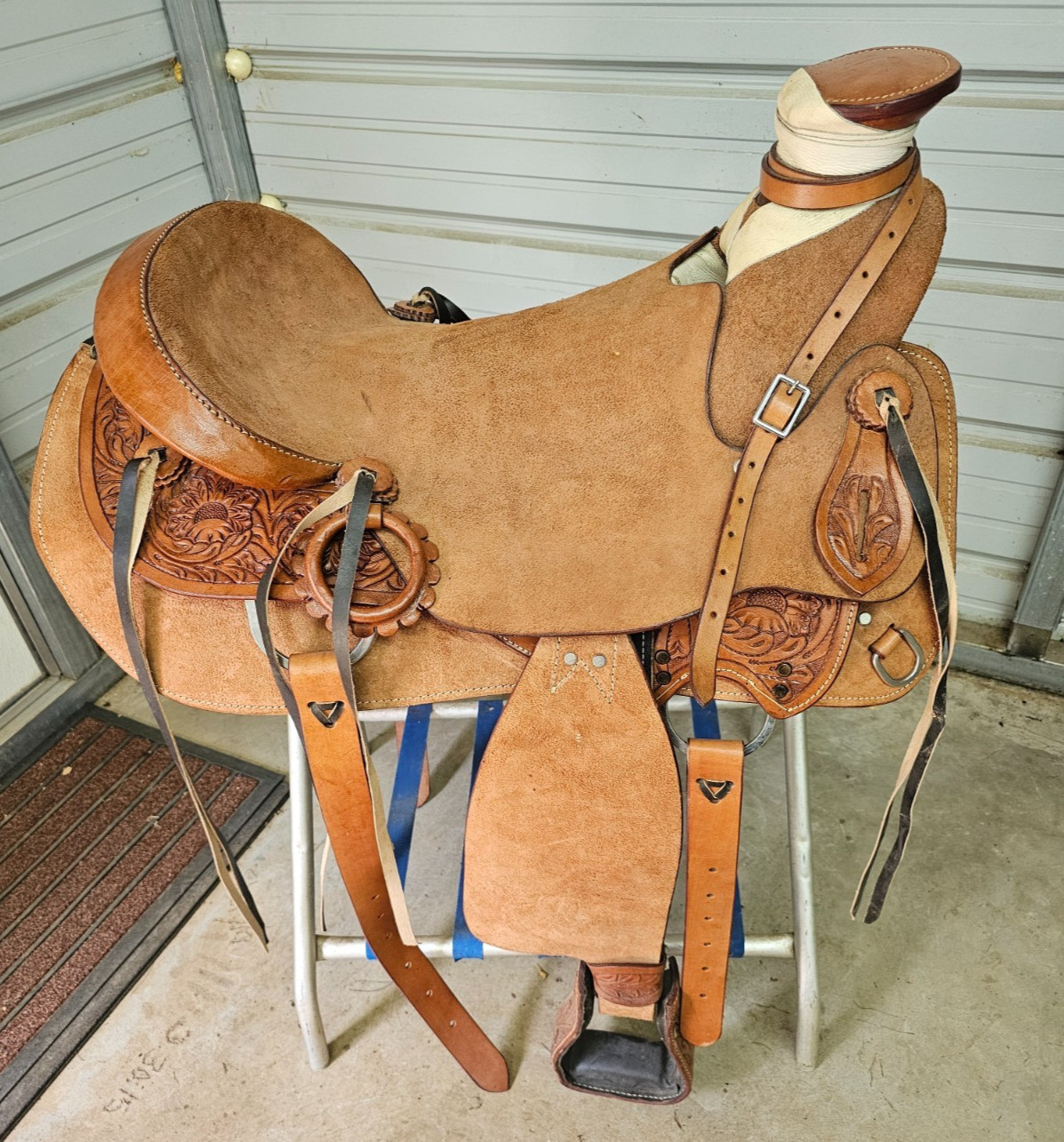 New 18" Wade Tree Roping Saddle with Roughout leather & Bridle/Breast Collar set
