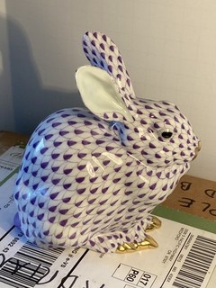 HEREND Bunny Purple Fishnet Hand Painted w/ 24K Accents 5" Hungary