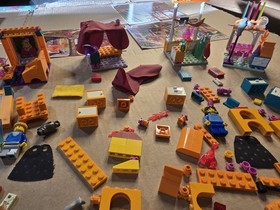 LEGO Harry Potter: Diagon Alley Shops (4723), Gryffindor (4722), Hogwarts (4721)