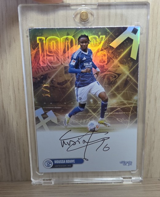 FC SCHALKE 04 ULTIMATE DROPZ  1/1  Moussa Ndiaye - One Of One - on Card Auto