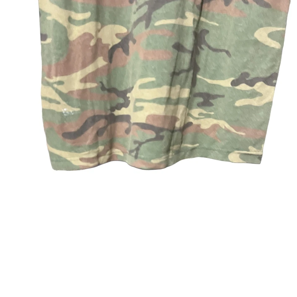 Camiseta de manga corta con gráfico de perro camuflado estampado de productos para exteriores Fox de colección Foto 3 de 4