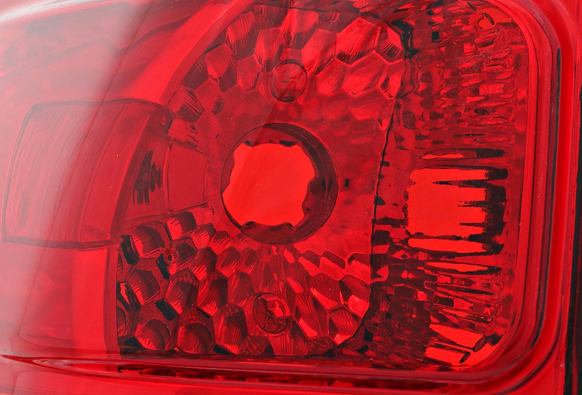For 2006-2008 Suzuki Grand Vitara Tail Light Set Driver and