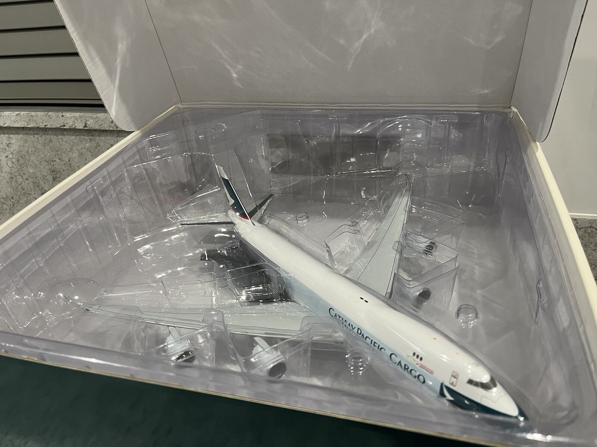 Hogan Wings - Boeing 747-8F Aircraft Model - Cathay Pacific Cargo