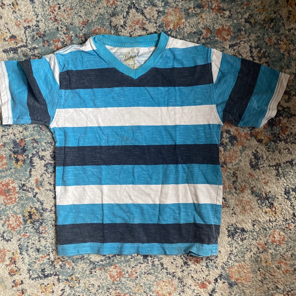 Conjunto de pantalones cortos y camisetas Faded Glory para niños talla 6-7 rojo blanco azul patriótico Foto 2 de 4