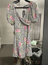 Brand New Boohoo Mixed Print Skater dress Size 8 