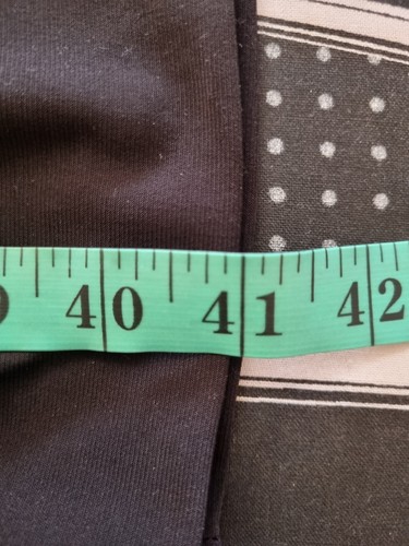 Naya schwarzes Kleid mit Luftpolsterfolie drapiert Größe 3 dehnbarer Stoff - Bild 10 von 10
