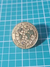Vtg Jeunique International Achievers Club Gold Tone Lapel Pin