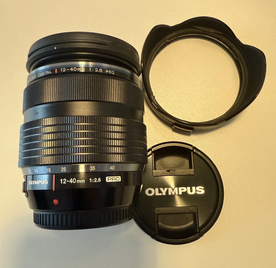 Olympus OM-D E-M5 Mark III Silber, komplette Ausrüstung zu verkaufen. - Bild 2 von 4